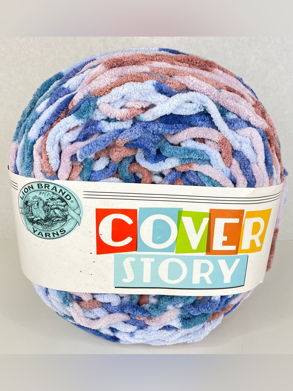 Lion Brand Yarns Cover Story Domino 1 Cake NEW